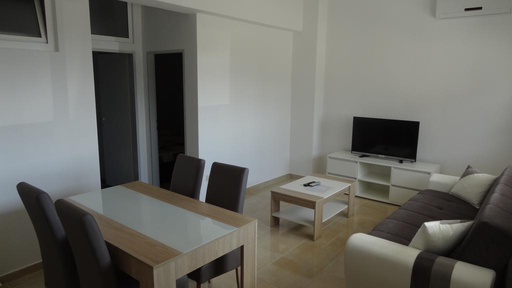 Apartments Braco Seget Vranjica Bagian luar foto