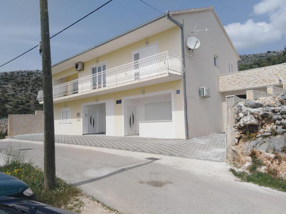 Apartments Braco Seget Vranjica Bagian luar foto